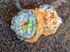 E. Crunchy rolls<br/>Saumon, cheese, avocat, chair de crabe, oeuf, tobiko